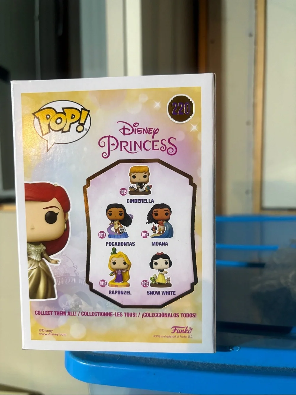 Funko Pop! Disney Princess Ariel - Red Hair, Gold Outfit (#220)w/pin - Picture 4 of 7